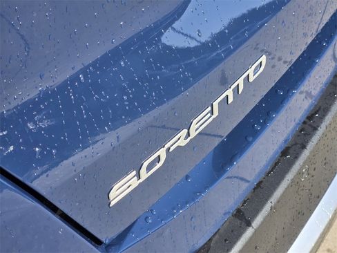 New 2026 Kia Sorento S image 7