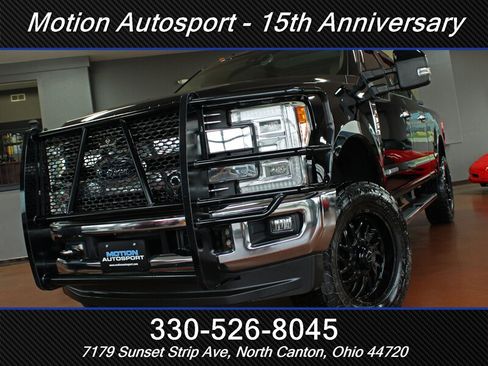 Used 2017 Ford F350 Lariat w/ Lariat Ultimate Package AWD/4WD image 40