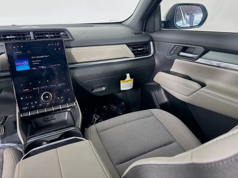 New 2025 GMC Terrain Elevation image 21