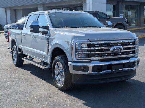 New 2026 Ford F350 Lariat w/ Chrome Package image 4