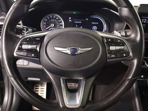 Used 2022 Genesis G70 3.3T RWD image 3