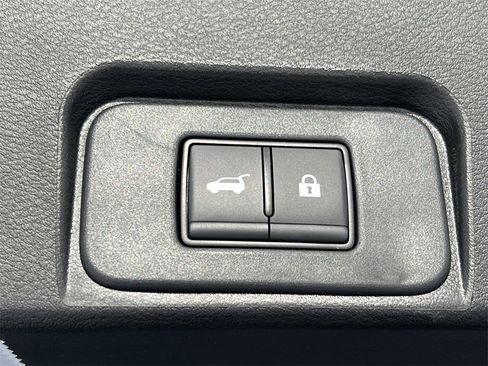 New 2026 Nissan Rogue SV image 32