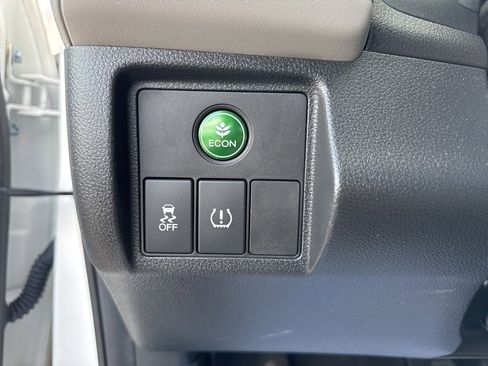 Used 2022 Honda HR-V LX image 21