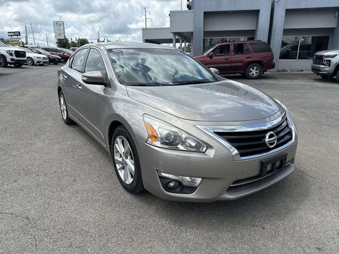 Used 2014 Nissan Altima 2.5 SL w/ Moonroof Package FWD image 7