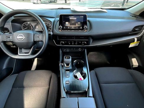 New 2026 Nissan Rogue S image 5