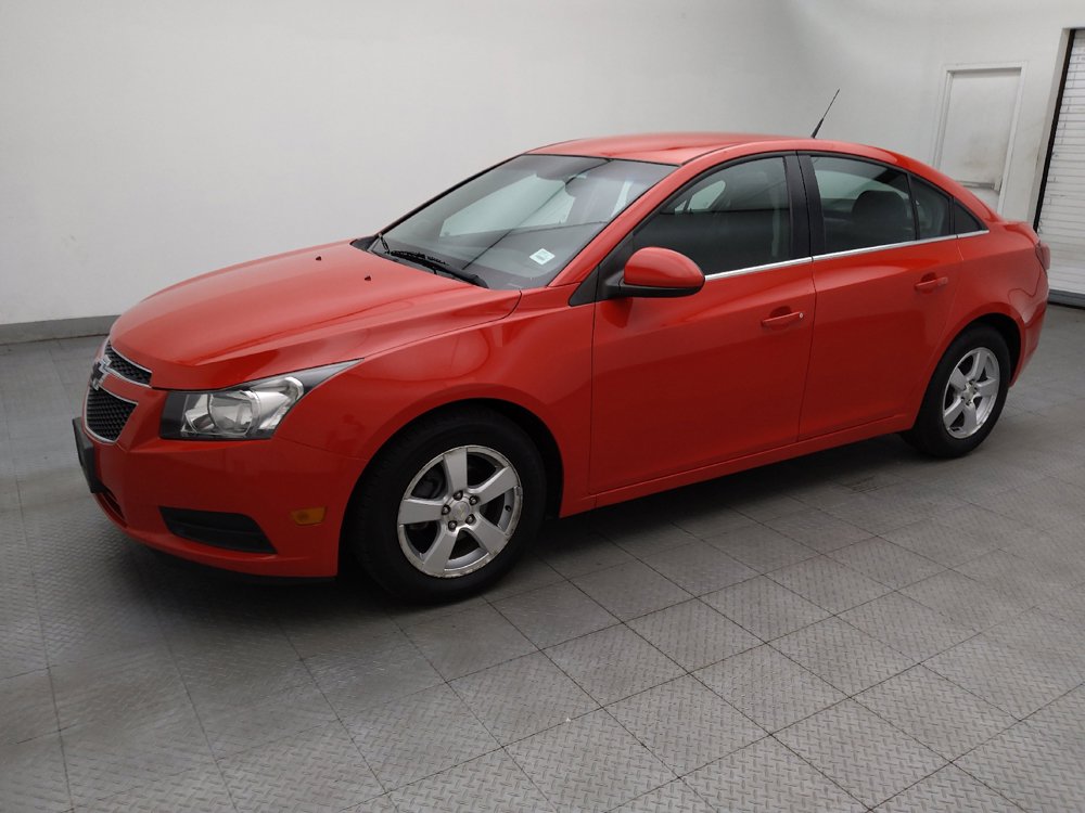 Used 2014 Chevrolet Cruze LT FWD image 2