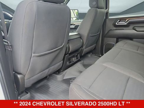 Used 2024 Chevrolet Silverado 2500 LT AWD/4WD image 19