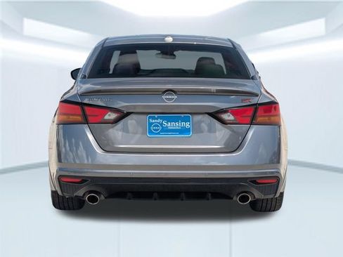 Used 2024 Nissan Altima 2.5 SR FWD image 5