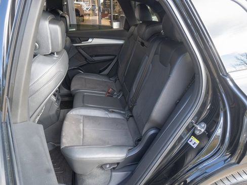 Used 2019 Audi SQ5 Premium w/ Convenience Package image 17