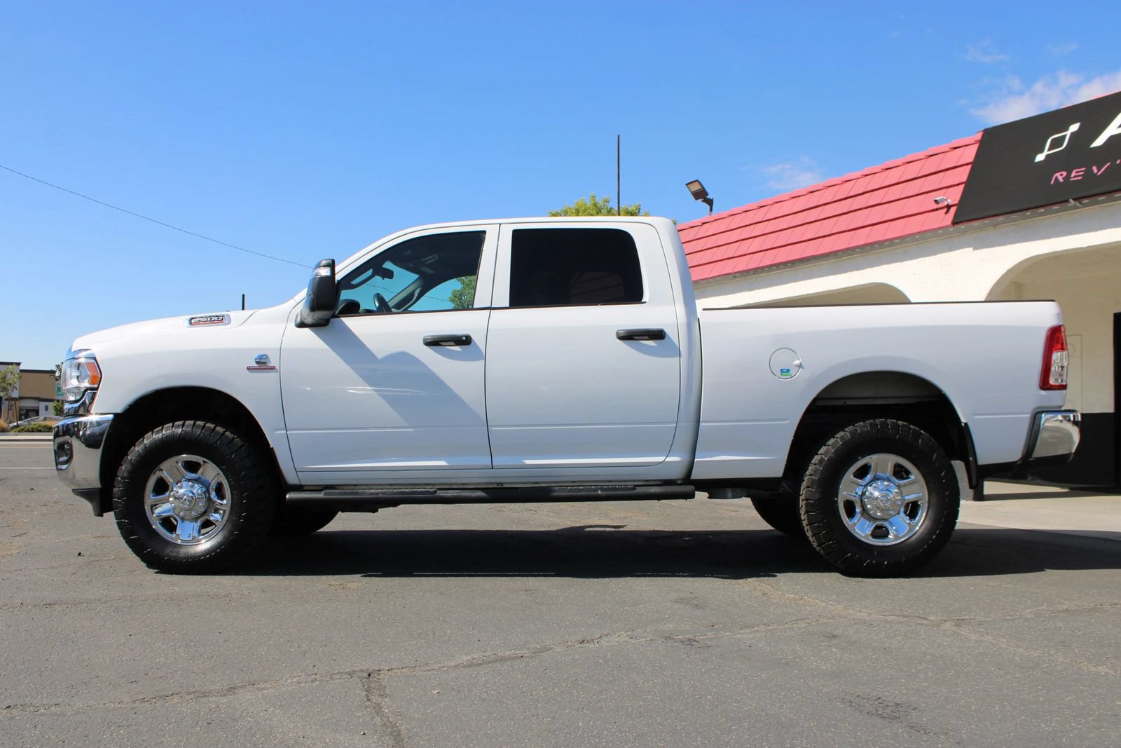 Used 2024 RAM 2500 Tradesman w/ Chrome Appearance Group AWD/4WD image 39