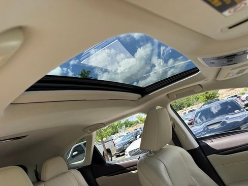 Used 2018 Lexus RX 350L Luxury w/ Accessory Package FWD image 36