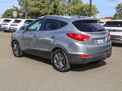 Used 2015 Hyundai Tucson SE FWD image 2