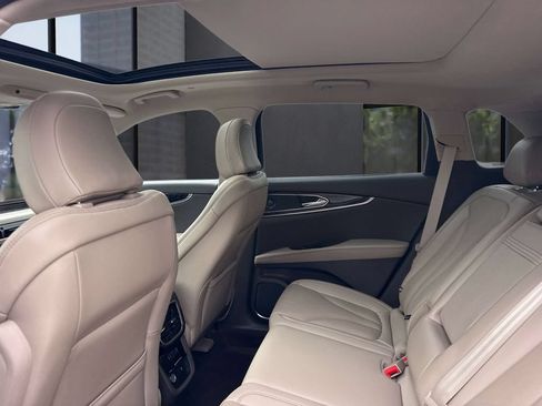 Certified 2023 Lincoln Nautilus Reserve w/ Luxury Package FWD image 12