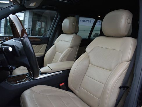 Used 2016 Mercedes-Benz GL 550 4MATIC image 25