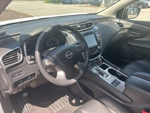 Used 2024 Nissan Murano SV w/ SV Midnight Edition Package FWD image 11