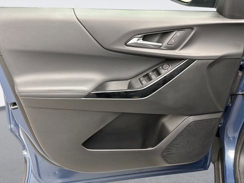 Used 2026 Chevrolet Equinox LT AWD/4WD image 9