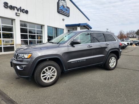 Used 2018 Jeep Grand Cherokee Laredo image 6