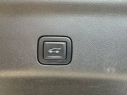 Used 2021 Chevrolet Tahoe LT w/ LT Signature Package AWD/4WD image 18