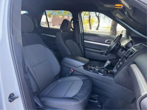 Used 2017 Ford Explorer XLT w/ Equipment Group 201A image 28
