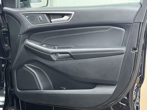 Used 2024 Ford Edge Titanium image 27