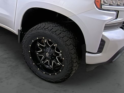 Used 2019 Chevrolet Silverado 1500 RST image 14