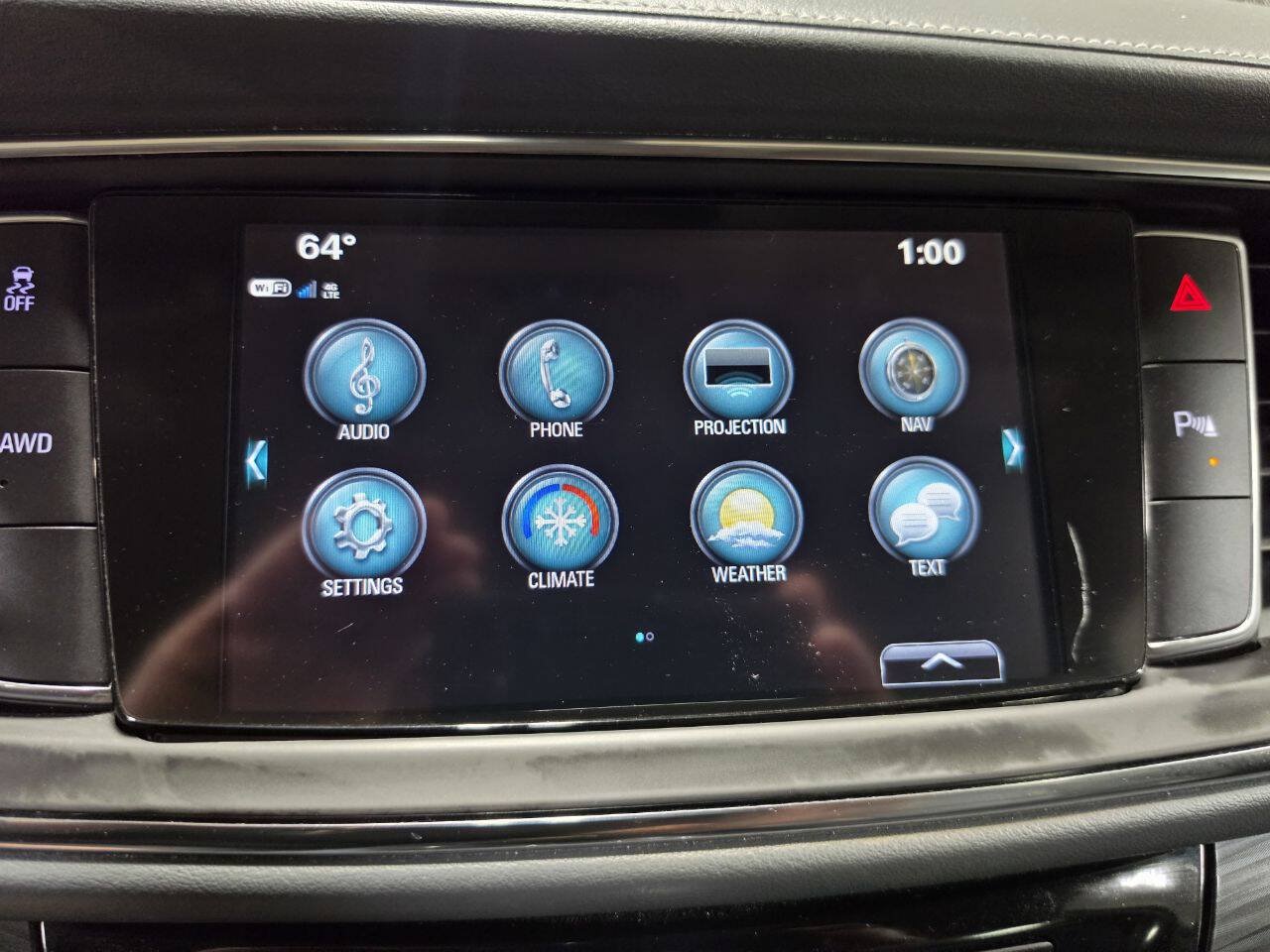 Used 2018 Buick Enclave Essence AWD/4WD image 37