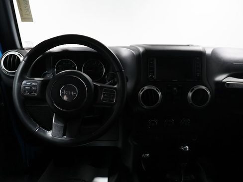 Used 2017 Jeep Wrangler Unlimited Sahara w/ Dual Top Group image 14