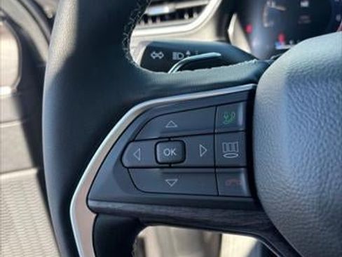 New 2025 Jeep Grand Cherokee Limited w/ Black Appearance Package image 38