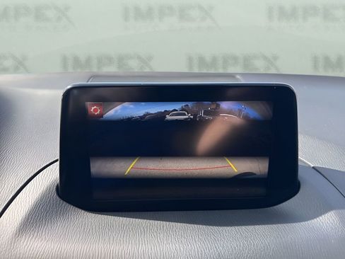 Used 2018 MAZDA MAZDA3 Touring image 19