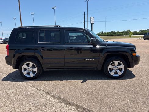 Used 2015 Jeep Patriot Latitude FWD image 7