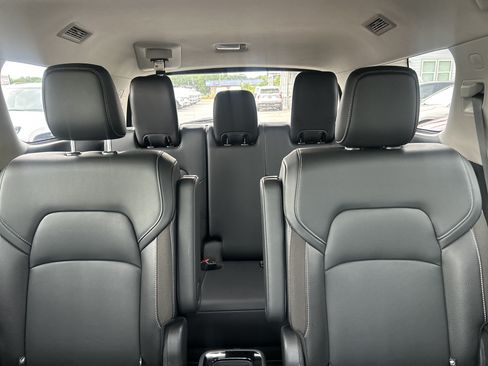 Used 2022 Nissan Pathfinder SL w/ SL Premium Package FWD image 31
