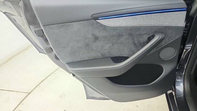 Used 2026 Tesla Model Y AWD image 41