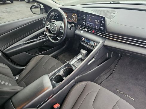 Used 2021 Hyundai Elantra SEL w/ Convenience Package image 29