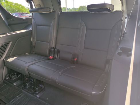 Used 2025 Chevrolet Tahoe Premier AWD/4WD image 32