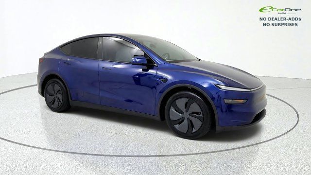 Used 2026 Tesla Model Y AWD image 1