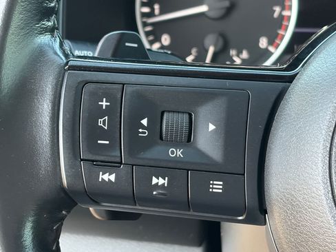 Used 2022 Nissan Pathfinder SV FWD image 20