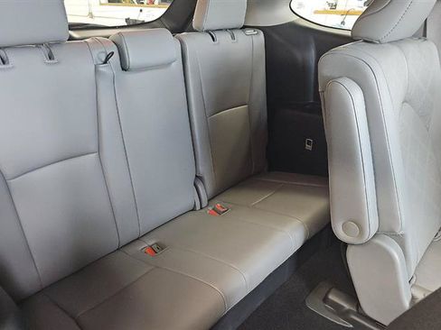 Used 2021 Toyota Highlander Platinum AWD/4WD image 12
