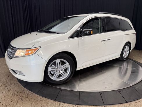 Used 2013 Honda Odyssey Touring image 3