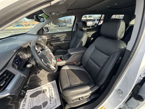 Used 2023 GMC Acadia SLT w/ Elevation Edition image 20