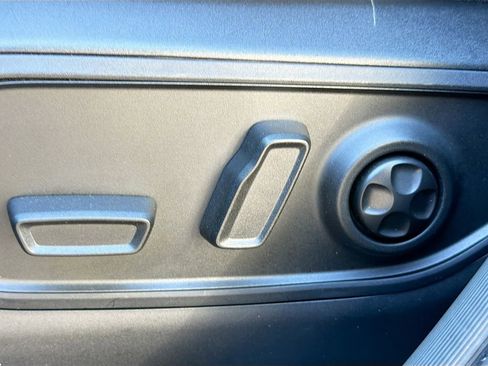 Used 2023 Jeep Grand Cherokee L Limited image 38