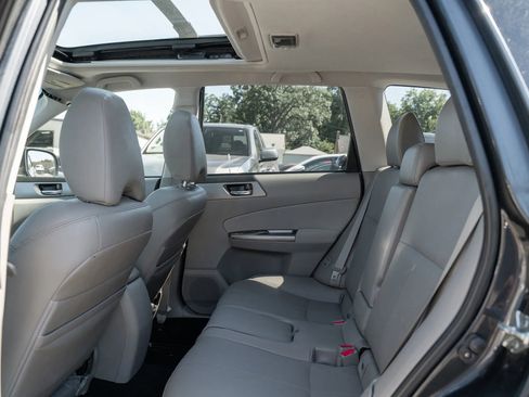 Used 2012 Subaru Forester 2.5X Limited AWD/4WD image 8