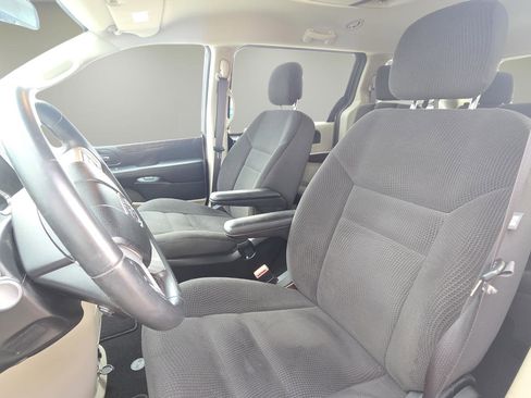 Used 2017 Dodge Grand Caravan SE w/ Power Window Group image 26