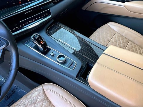 Used 2021 Cadillac Escalade ESV Premium Luxury RWD image 15