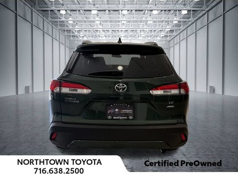 Used 2022 Toyota Corolla Cross LE w/ Moonroof Package AWD/4WD image 7