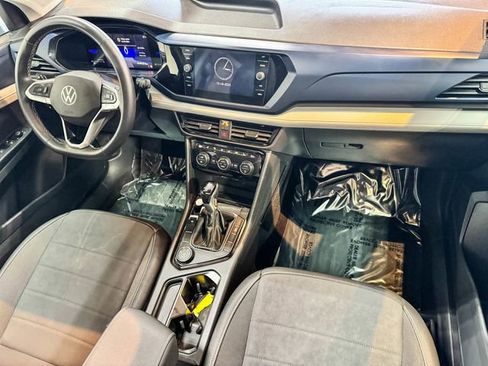 Used 2024 Volkswagen Taos SE w/ Panoramic Sunroof Package image 37