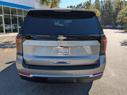 New 2026 Chevrolet Suburban LS image 5