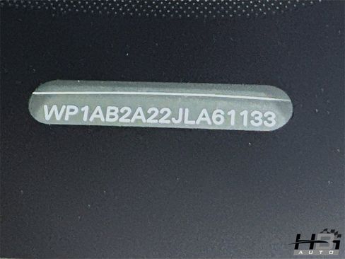 Used 2018 Porsche Cayenne S image 19