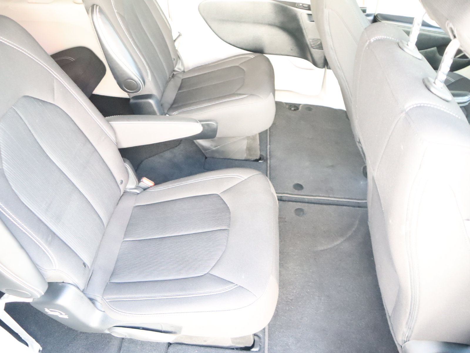Used 2024 Chrysler Voyager LX FWD image 49