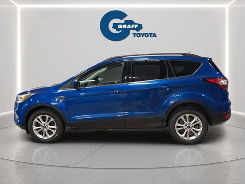 Used 2017 Ford Escape SE w/ Equipment Group 201A FWD image 3