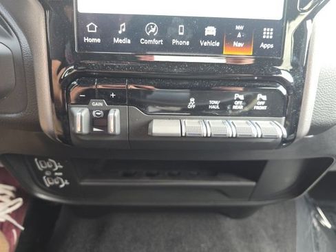 Certified 2025 RAM 2500 Big Horn AWD/4WD image 25